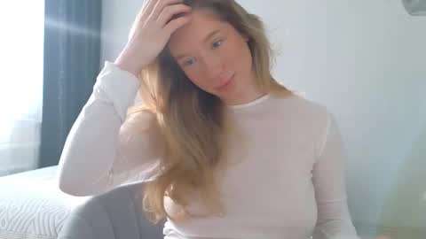 Snapshot of pink_rosee_ chatting on October 2025 02:55:01 AM online show from October 2025 02:55:01 AM