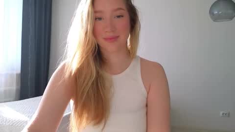 Snapshot of pink_rosee_ chatting on October 2025 03:18:02 AM online show from October 2025 03:18:02 AM