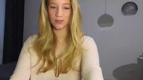 Snapshot of pink_rosee_ chatting on November 2025 03:28:01 AM online show from November 2025 03:28:01 AM