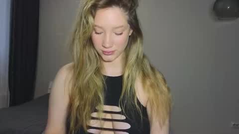 Snapshot of pink_rosee_ chatting on December 2025 03:14:02 AM online show from December 2025 03:14:02 AM