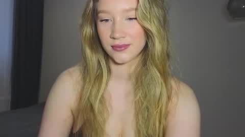 Snapshot of pink_rosee_ chatting on December 2025 03:27:02 AM online show from December 2025 03:27:02 AM