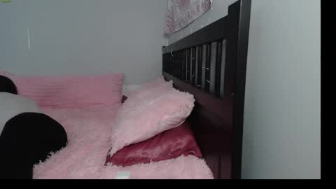 pink_tv online show from September 2025 07:52:01 PM