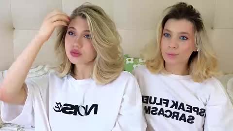 Snapshot of pinkadele chatting on November 2025 08:24:01 AM Adele online show from November 2025 08:24:01 AM