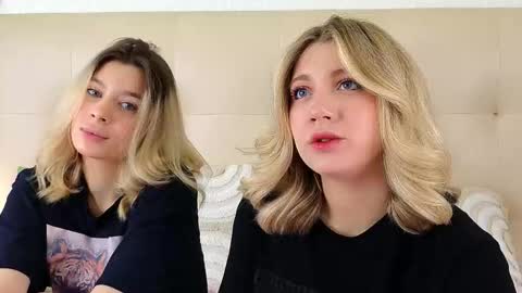 Snapshot of pinkadele chatting on December 2025 09:05:02 AM Adele online show from December 2025 09:05:02 AM