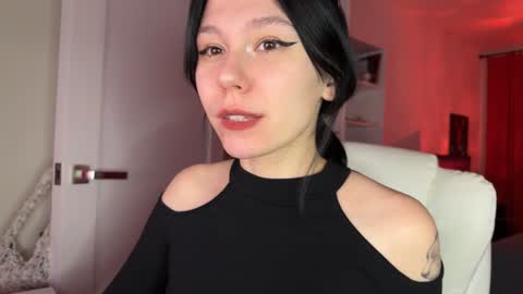 pinkdollylovv online show from January 2025 10:02:01 PM