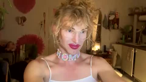 Snapshot of pinkfag chatting on September 2025 07:03:01 PM pinkfag online show from September 2025 07:03:01 PM