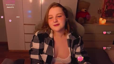 Snapshot of pinkiep1e chatting on March 2026 01:33:01 AM pinkiep1e online show from March 2026 01:33:01 AM