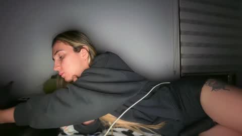 Pinkilola online show from May 2026 04:41:02 AM