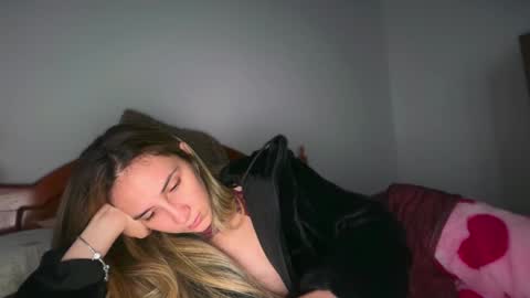 Pinkilola online show from May 2026 01:43:02 PM