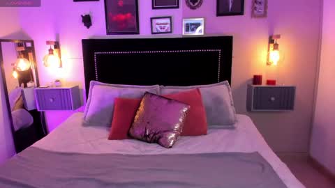 Snapshot of pinkk_demon chatting on May 2026 01:18:02 PM PINKK online show from May 2026 01:18:02 PM