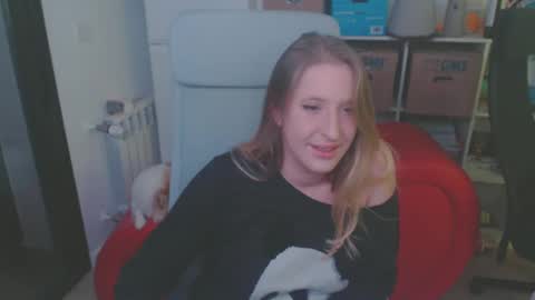 Snapshot of pinkladyx2 chatting on February 2025 11:37:02 PM pinkladyx2 online show from February 2025 11:37:02 PM