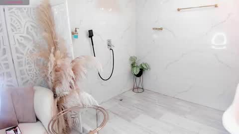 pinkmoon30 online show from February 2026 11:52:01 AM