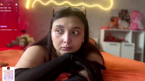 Snapshot of pinkncrazy chatting on October 2025 06:02:02 AM HERES ALICE WELCOME EVERYONE LOVENSE DOMI REACT TO YOUR TIPS LETS MAKE A GREAT SHOW TOGETHER online show from October 2025 06:02:02 AM