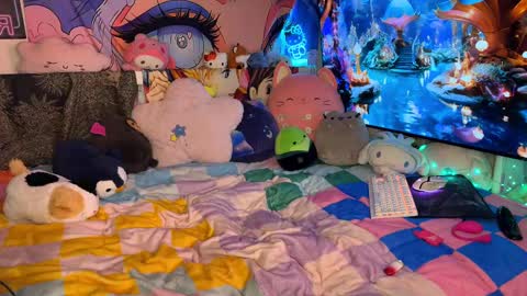 Snapshot of pinkocean3 chatting on March 2025 04:28:01 AM Gwenie online show from March 2025 04:28:01 AM