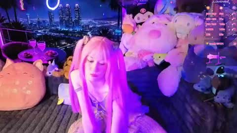 Snapshot of pinkocean3 chatting on September 2025 08:13:02 PM Gwenie online show from September 2025 08:13:02 PM