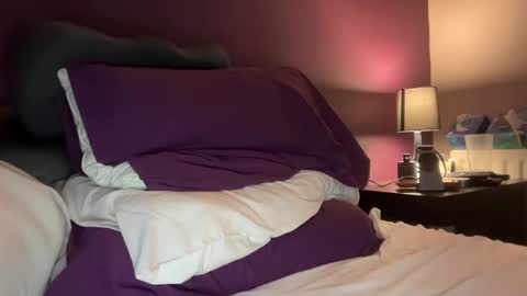 Snapshot of pinkrhino3 chatting on January 2026 11:32:02 PM pinkrhino3 online show from January 2026 11:32:02 PM