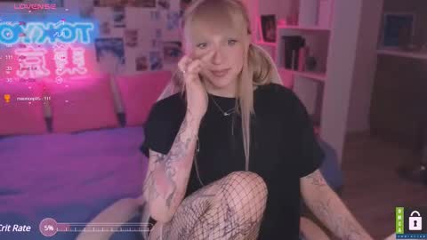 pinkvenom_ online show from March 2025 06:07:01 PM