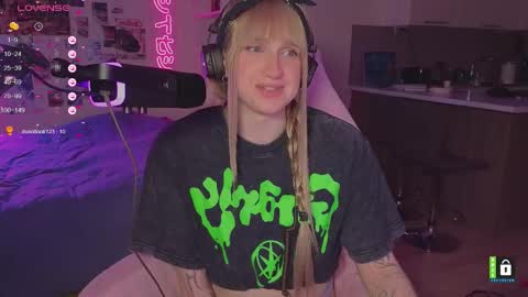 pinkvenom_ online show from March 2026 04:36:01 PM