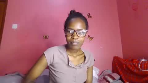 pinky_cockoo online show from May 2026 03:02:02 AM