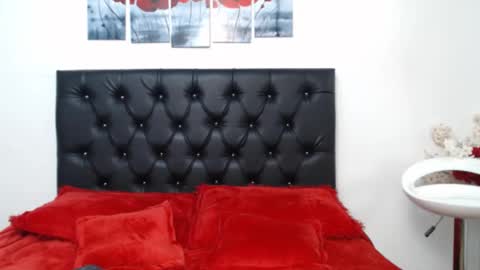 Snapshot of pinky_f00x chatting on November 2025 08:09:02 PM pinky_f00x online show from November 2025 08:09:02 PM