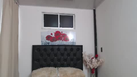 pinky_f00x online show from April 2026 07:30:02 PM