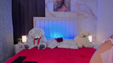 Peachy online show from November 2025 04:05:01 AM