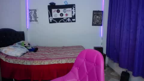 VIOLETA LOPEZ online show from November 2025 02:53:02 PM