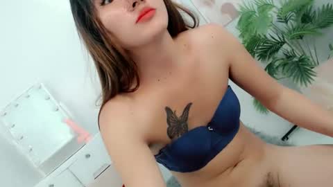 pinky_web03 online show from October 2025 11:37:01 PM