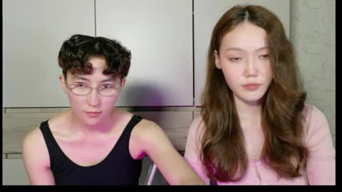 Li long hair and Ru short hair online show from May 2026 04:34:01 PM