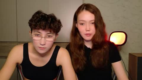 Li long hair and Ru short hair online show from May 2026 06:38:02 PM