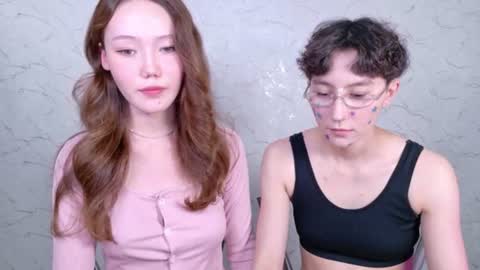 Li long hair and Ru short hair online show from July 2026 01:48:01 PM