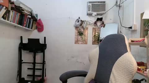 Snapshot of pinkyrosexx chatting on January 2025 05:19:02 AM Rose online show from January 2025 05:19:02 AM