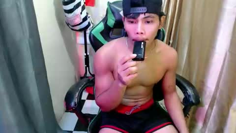 Snapshot of pinoy_fuckboy69 chatting on May 2026 10:41:02 PM pinoy_fuckboy69 online show from May 2026 10:41:02 PM