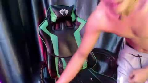 pinoy_shyboy69 online show from May 2026 01:22:01 AM