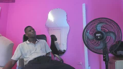 Snapshot of pipeking20 chatting on February 2026 11:09:02 AM P I P E online show from February 2026 11:09:02 AM