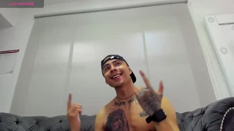 piperrcry online show from October 2025 04:35:01 AM