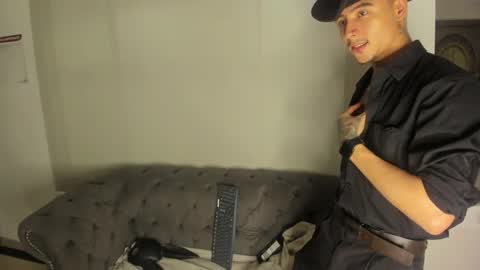 piperrcry online show from November 2025 04:23:02 AM