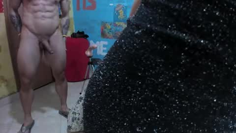 Snapshot of pipeshowtime chatting on November 2025 11:51:01 PM VALENTINA y PIPE online show from November 2025 11:51:01 PM