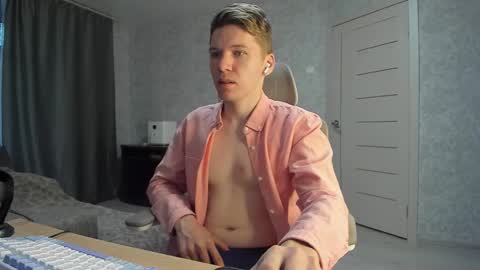 Pierre online show from October 2025 07:16:01 AM