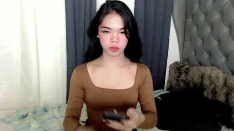 Snapshot of pitchy_pitch chatting on February 2025 03:38:01 PM The Girl Named Eyve online show from February 2025 03:38:01 PM