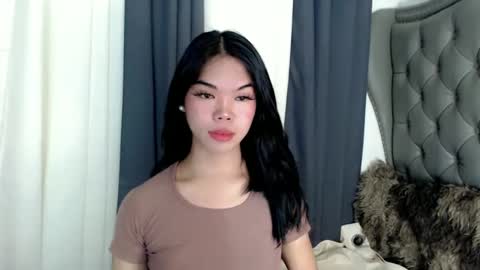 Snapshot of pitchy_pitch chatting on February 2025 03:08:01 PM The Girl Named Eyve online show from February 2025 03:08:01 PM