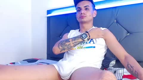 Snapshot of pitersonnt chatting on September 2025 05:53:02 AM pitersonnt online show from September 2025 05:53:02 AM