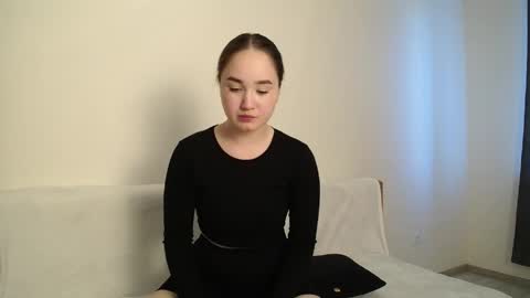 Lily online show from May 2026 02:12:01 PM