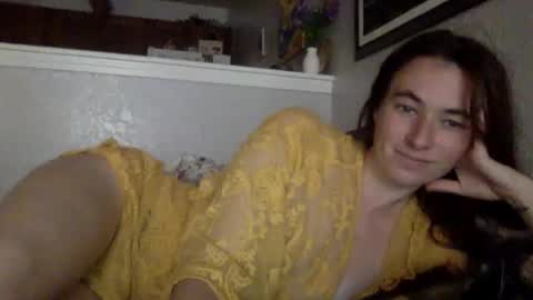 Snapshot of pixie_bella chatting on October 2025 06:15:01 PM pixie_bella online show from October 2025 06:15:01 PM