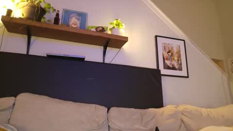 Juju online show from October 2025 02:01:02 AM