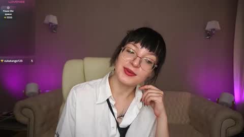 pixiepeachh online show from September 2025 06:14:01 AM