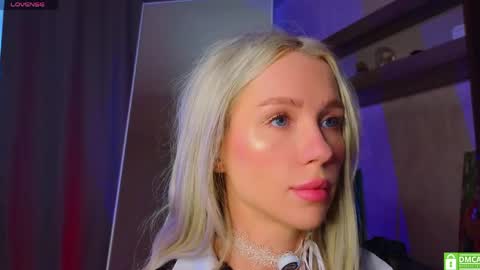 Snapshot of pixieprick chatting on April 2026 10:45:02 AM Emmy and Edward online show from April 2026 10:45:02 AM