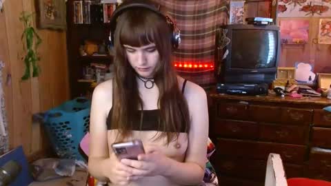 Izzy online show from January 2025 07:58:02 PM