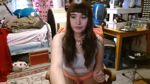 Izzy online show from May 2026 03:28:01 PM