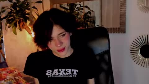 Snapshot of pixy_20 chatting on February 2025 02:19:02 AM cris online show from February 2025 02:19:02 AM